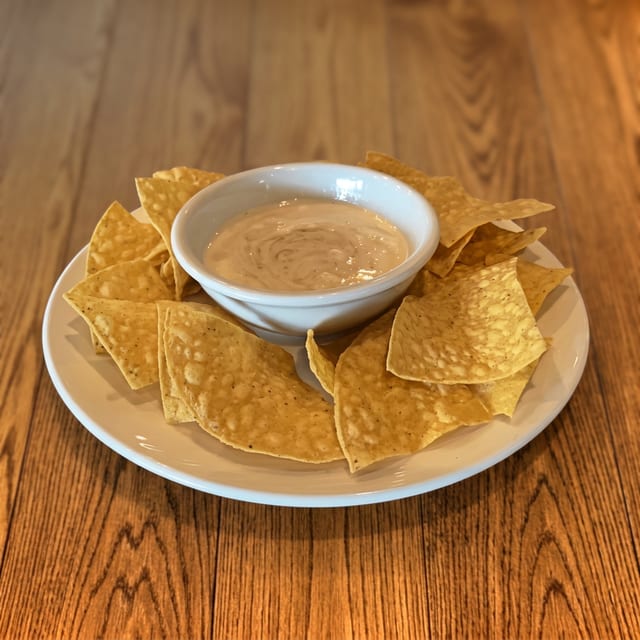 Queso Dip & Chips.